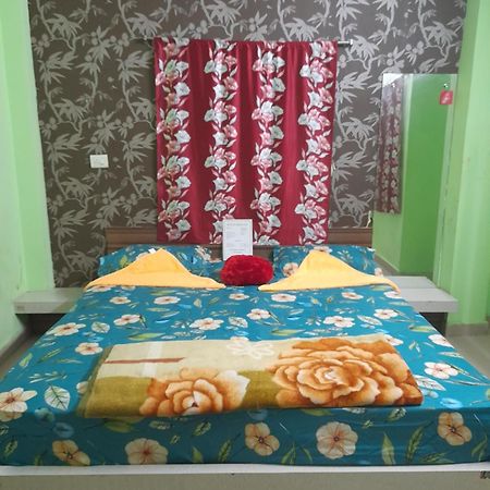Hotel Tirupati Пури Экстерьер фото