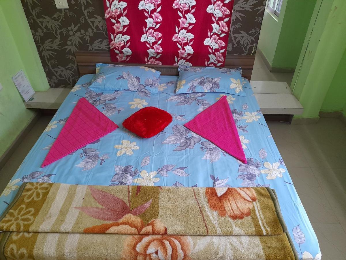 Hotel Tirupati Пури Экстерьер фото